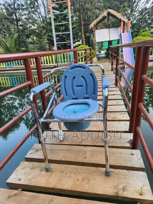 Photo - Comfort Commode Chair腱我toilet Chair麵團commode Chair麴了poty Chair Best