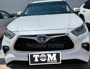 Photo - Toyota Highlander Hybrid 2023 White