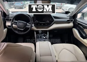 Toyota Highlander Hybrid 2023 White