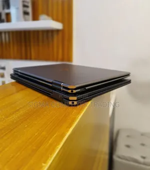 Photo - New Laptop HP Spectra 13 16GB Intel Core I7 SSD 1T