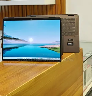 New Laptop HP Spectra 13 16GB Intel Core I7 SSD 1T