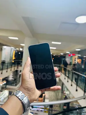 Photo - Apple iPhone XS Max 64 GB Gold