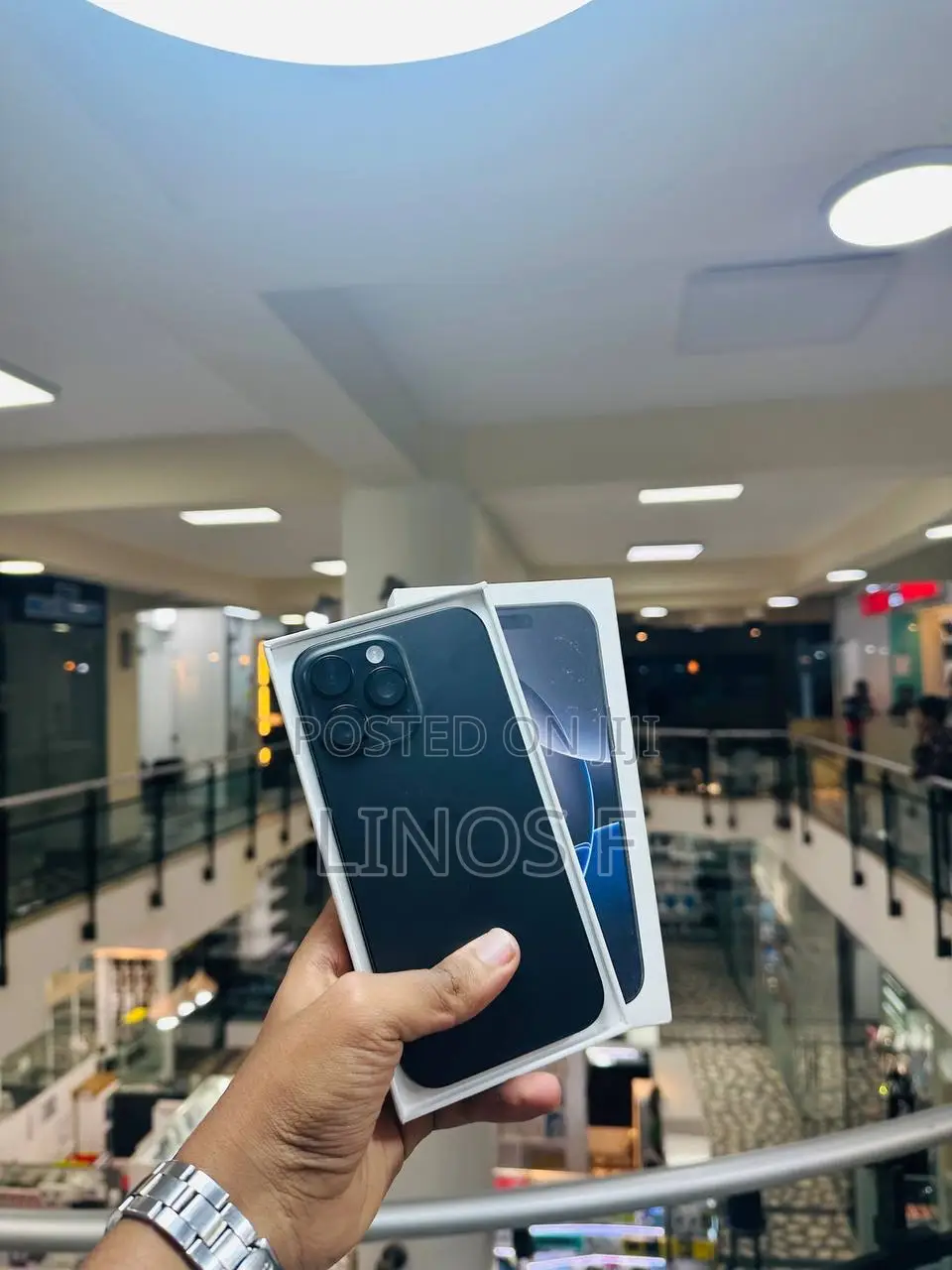 New Apple iPhone 16 Pro Max 1 TB Black