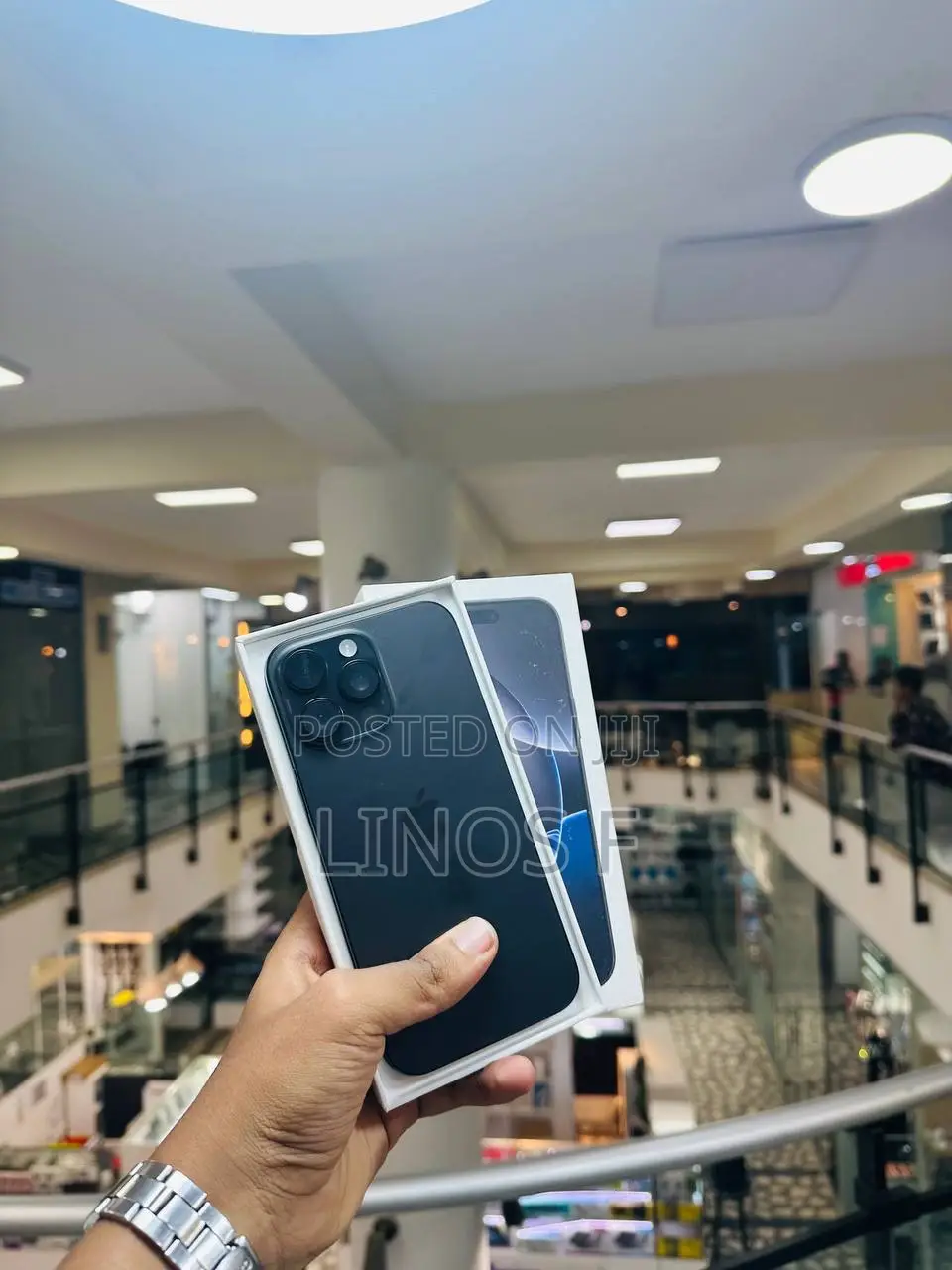 New Apple iPhone 16 Pro Max 1 TB Black