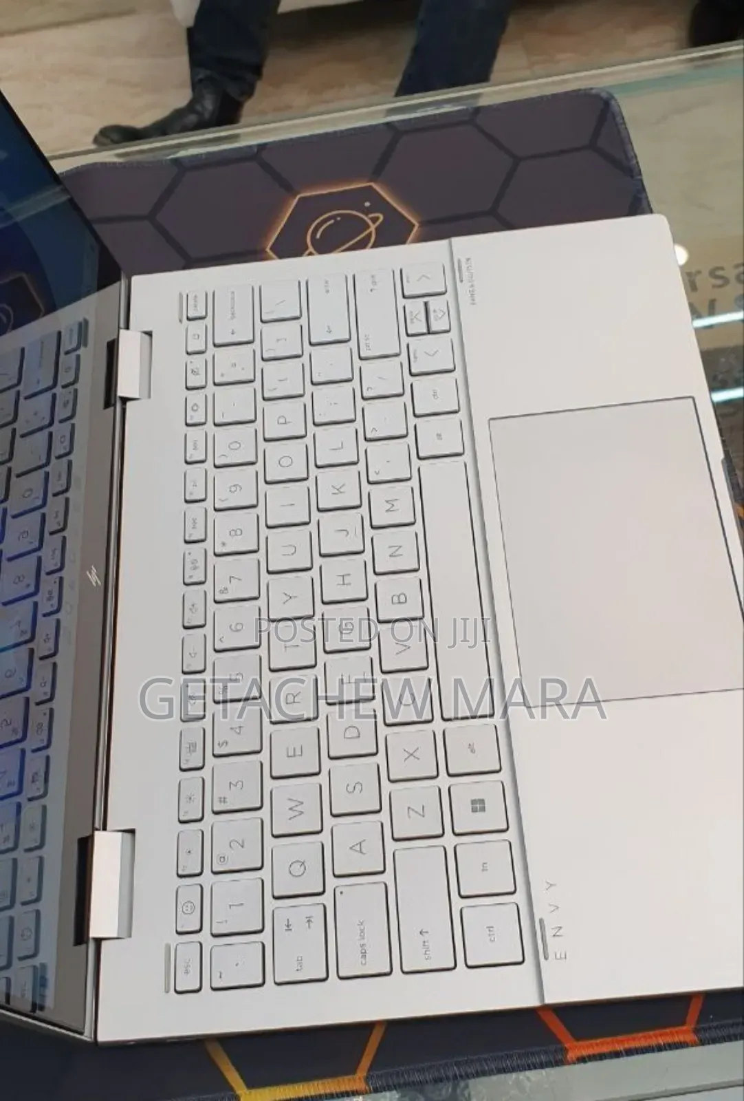 New Laptop HP Envy X360 8GB Intel Core I7 SSD 1T