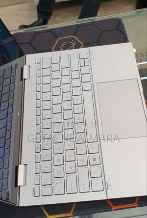New Laptop HP Envy X360 8GB Intel Core I7 SSD 1T