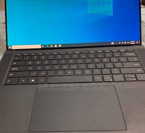 New Laptop Dell Precision 15 3520 16GB Intel Core I7 SSD 512GB