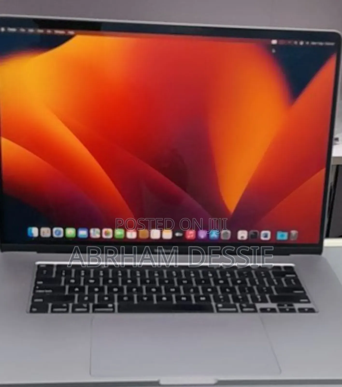 New Laptop Apple MacBook Pro 2019 16GB Intel Core I7 SSD 512GB