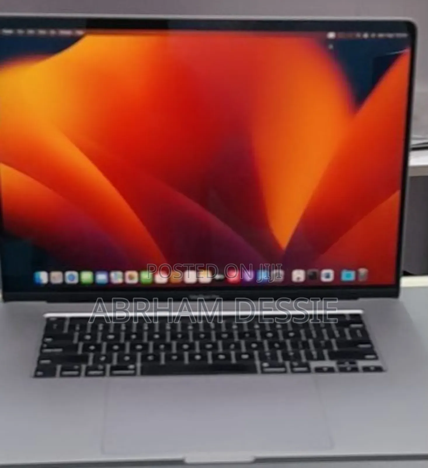 New Laptop Apple MacBook Pro 2019 16GB Intel Core I7 SSD 512GB