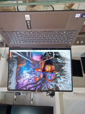 New Laptop Lenovo Yoga 7i 16GB Intel Core Ultra 7 SSD 1T