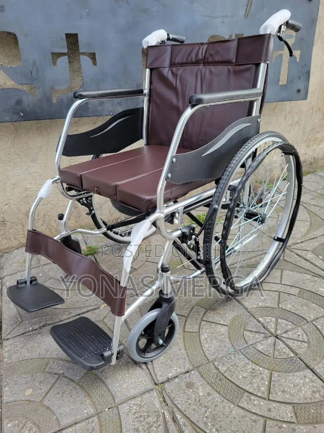 Toilet Wheelchair For峥፹broken Foot/Ankle or Disability∞竪wheelchair