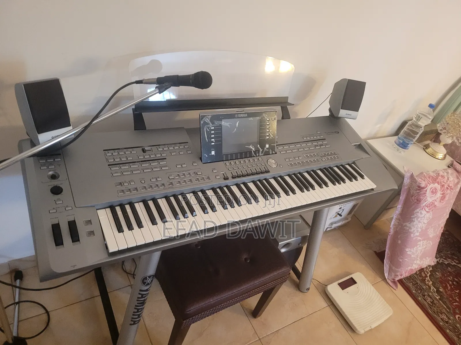Keyboard and Piano
