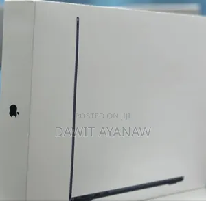 New Laptop Apple MacBook Pro 2022 M2 16GB Apple M2 SSD 256GB