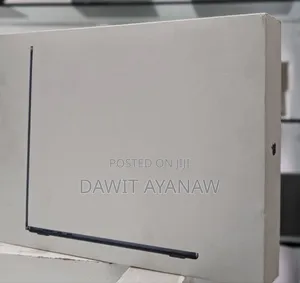 New Laptop Apple MacBook Pro 2022 M2 16GB Apple M2 SSD 256GB