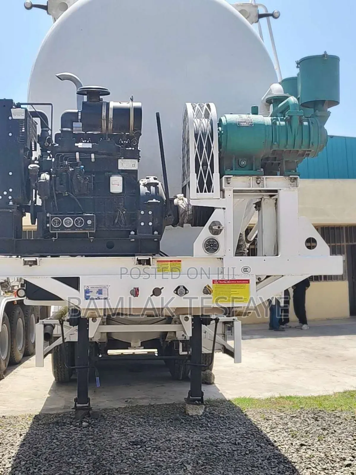 Cement Transport Vehicle