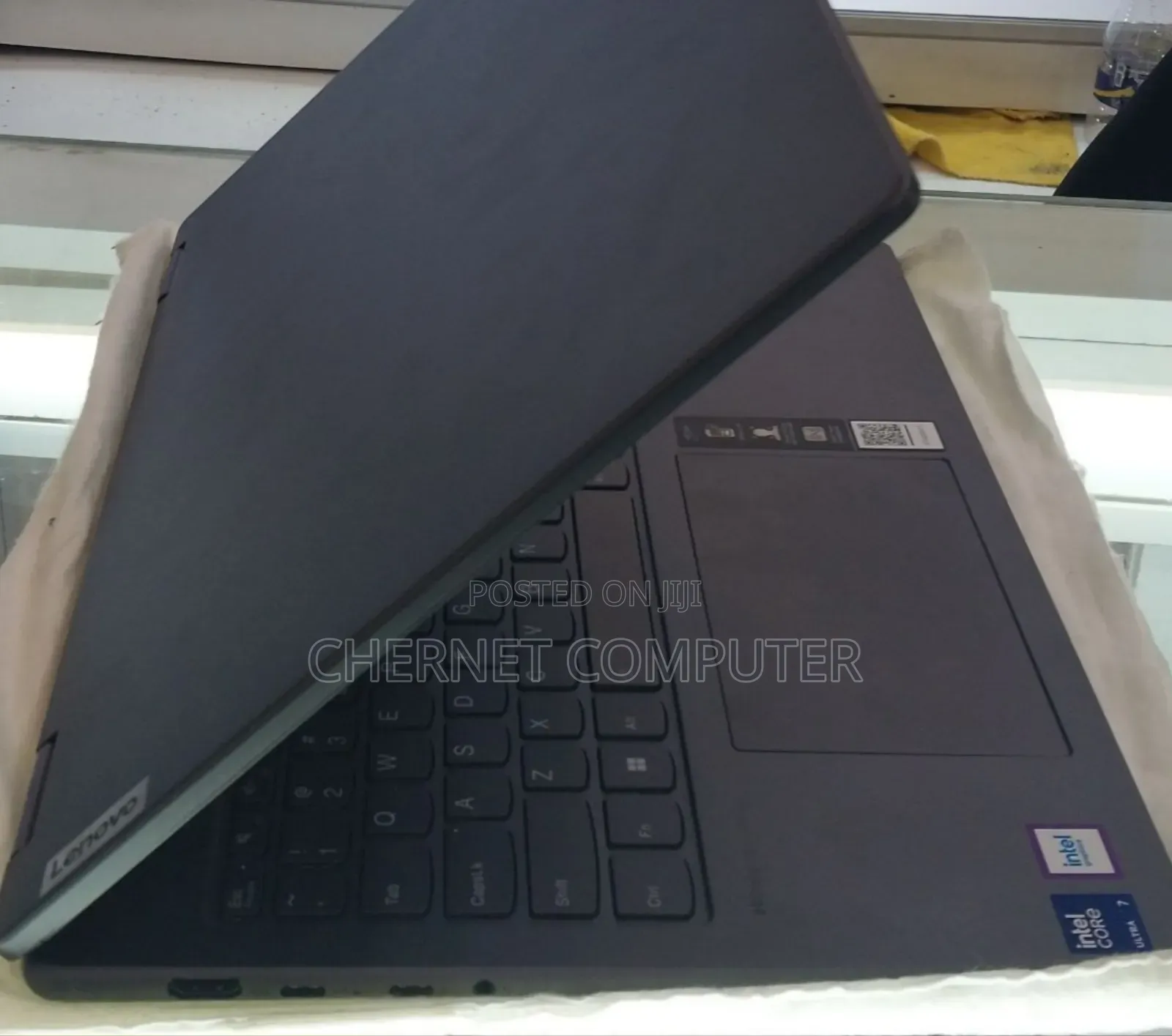 New Laptop Lenovo Yoga 7i 16GB Intel Core Ultra 7 SSD 1T