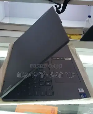 Photo - New Laptop Lenovo Yoga 7i 16GB Intel Core Ultra 7 SSD 1T