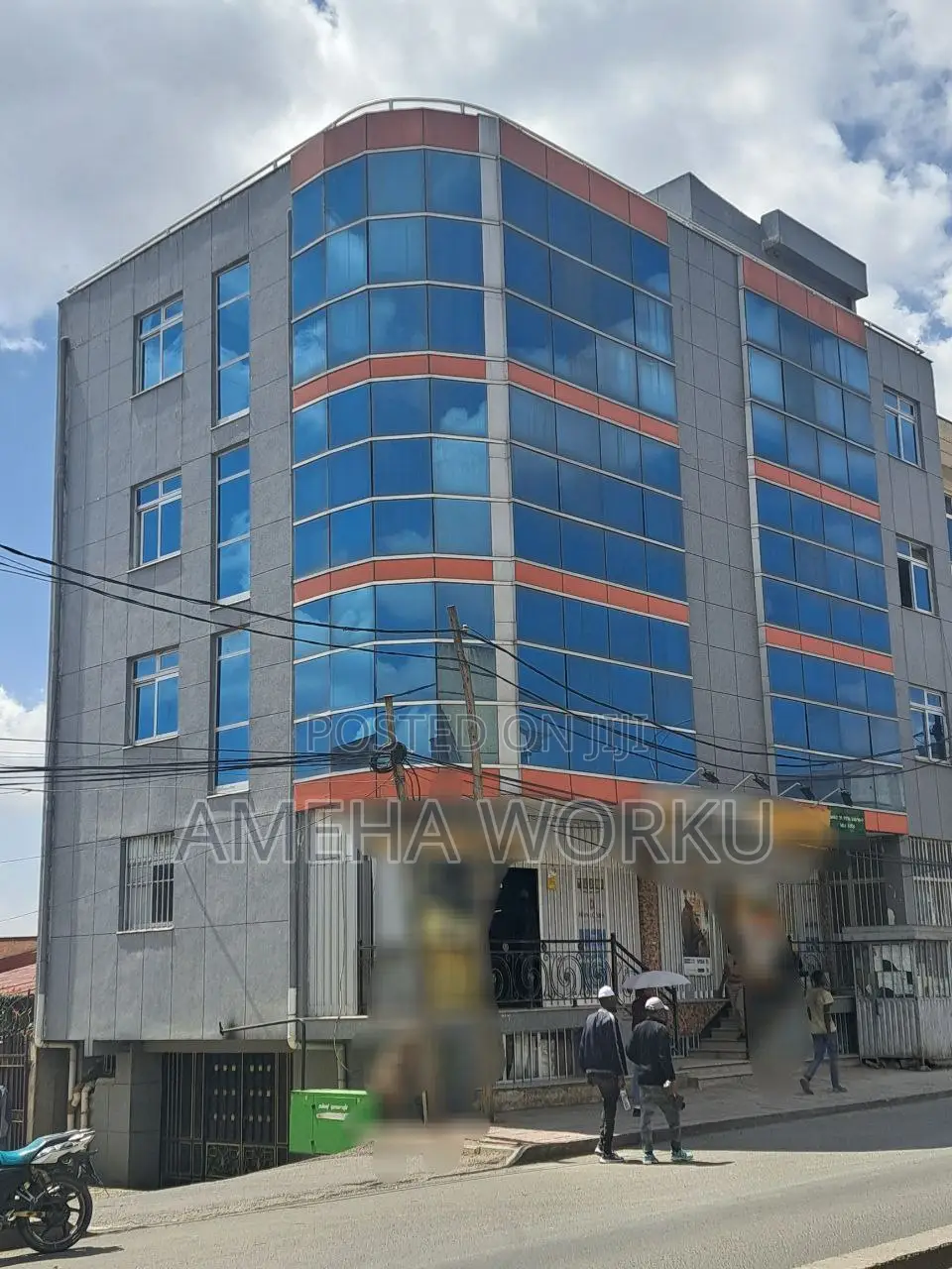 Furnished 20bdrm Apartment in Kolfe Keranio for sale