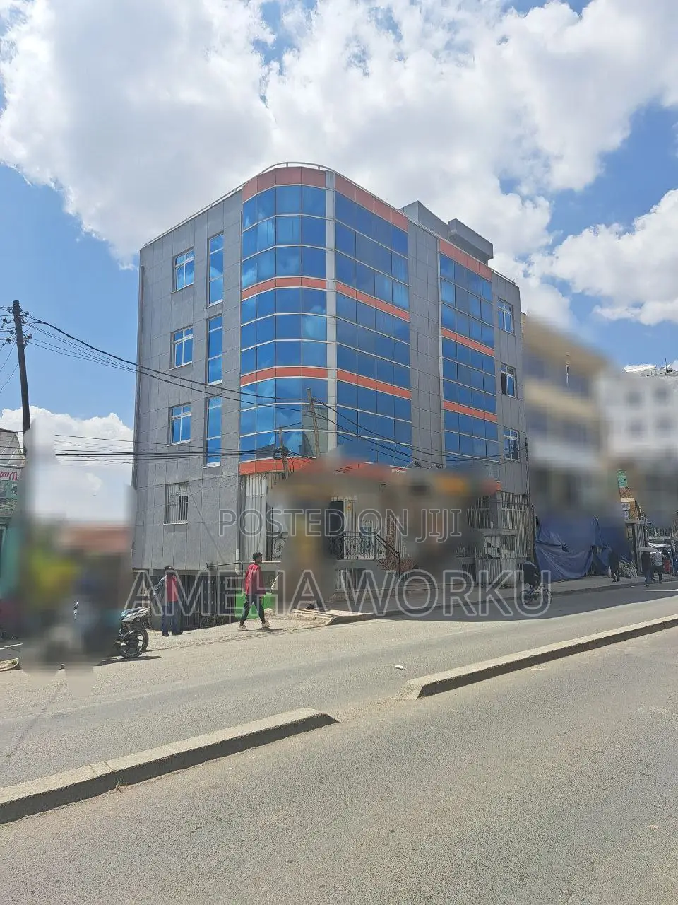 Furnished 20bdrm Apartment in Kolfe Keranio for sale