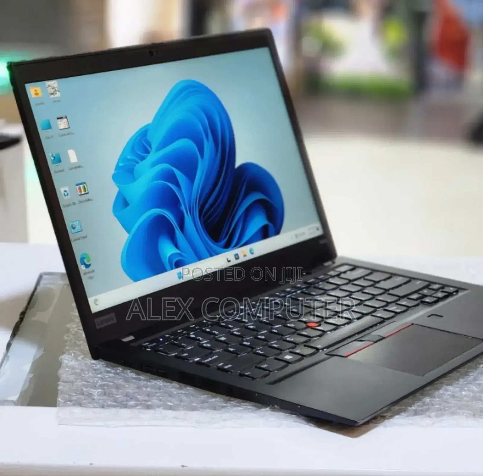 New Laptop Lenovo ThinkPad T495s 16GB AMD Ryzen 7 SSD 512GB