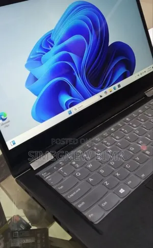 Photo - New Laptop Lenovo ThinkPad Yoga 8GB Intel Core I7 SSD 512GB