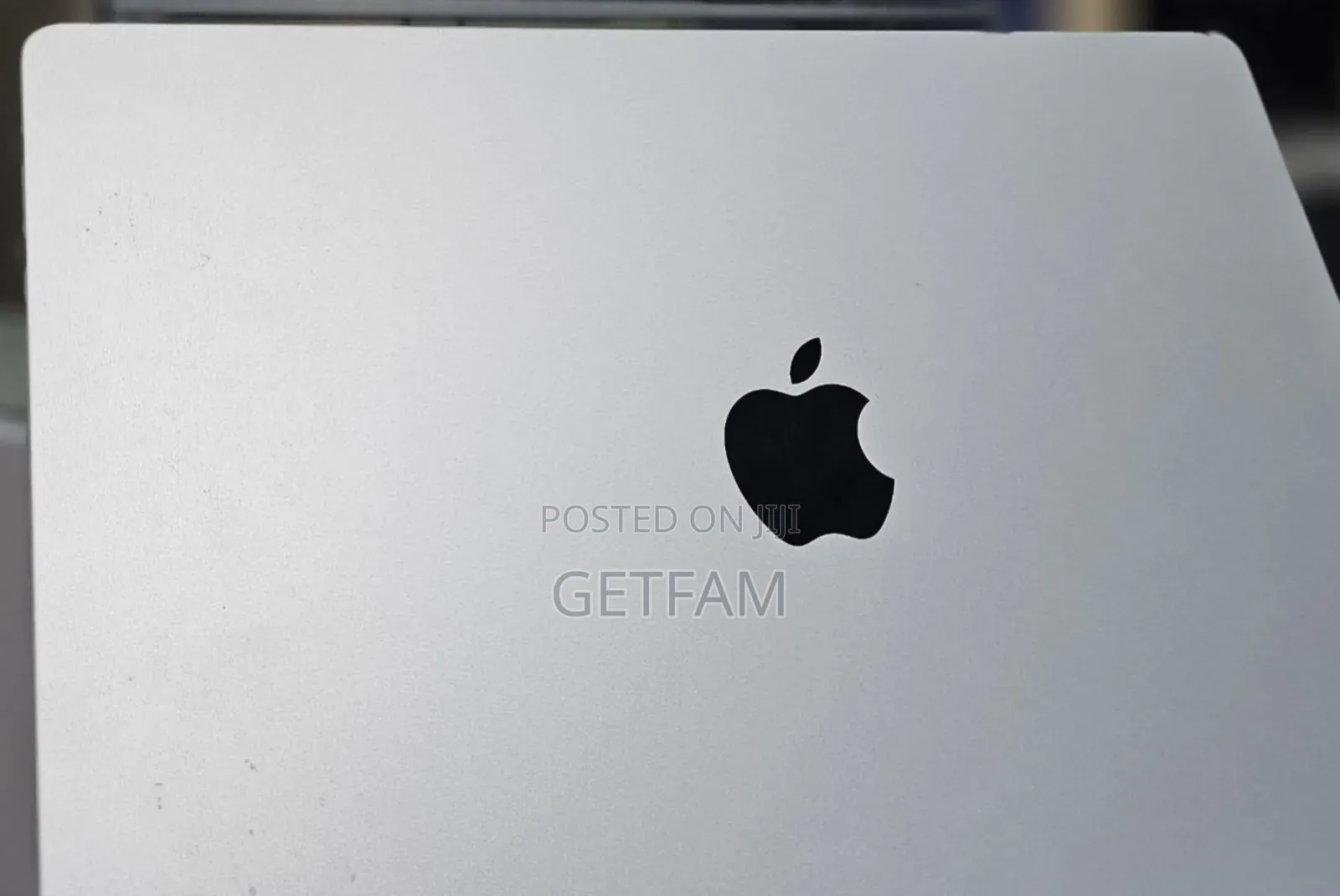 New Apple MacBook Air 2024 M3 13-Inch 8GB Intel Core M3 SSD 512GB