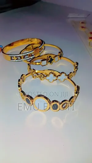 Photo - Necklace, Earrings, Bracelets