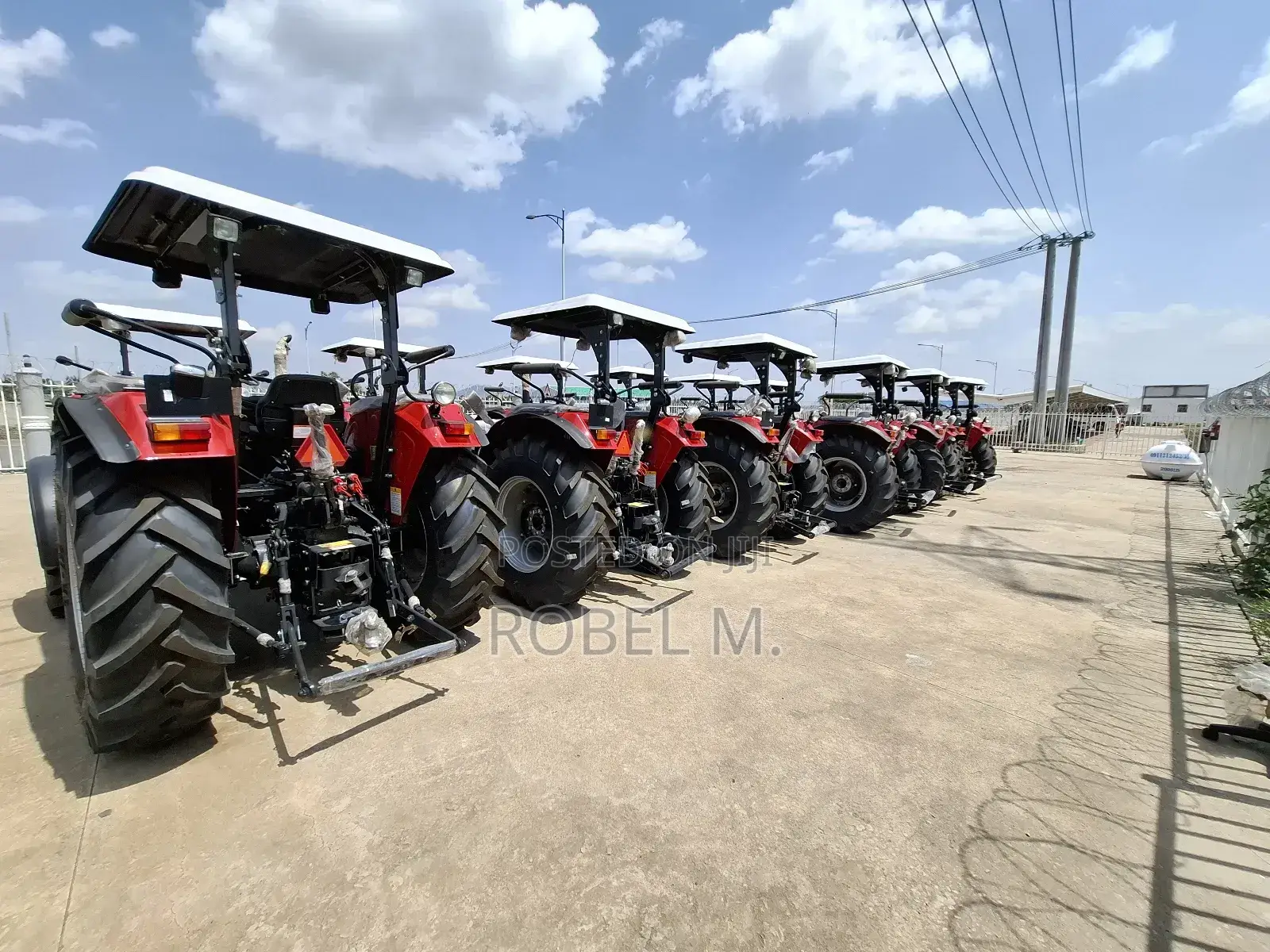 Tractor Solis 9220