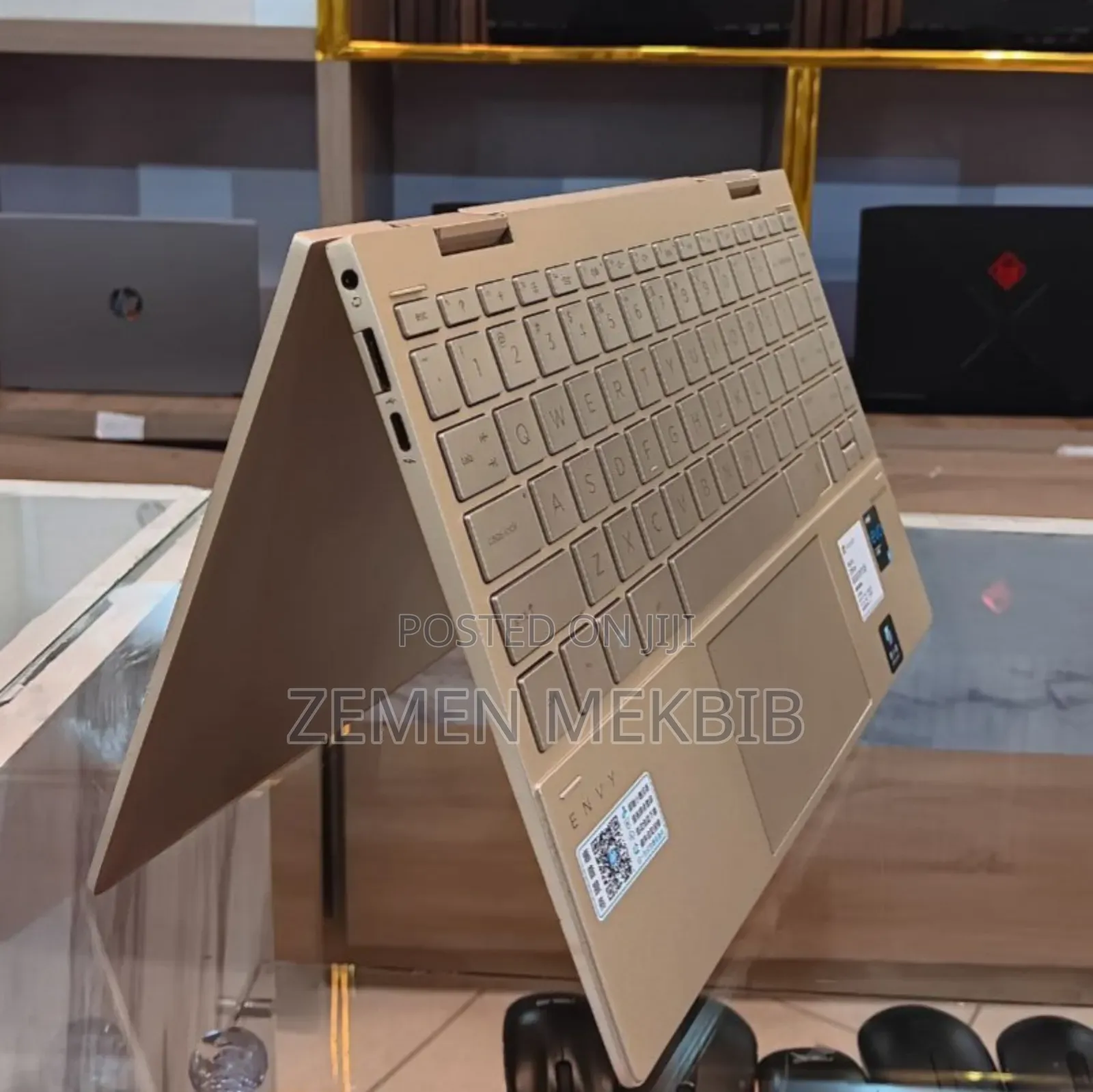 New Laptop HP Envy X360 8GB Intel Core I5 SSD 512GB