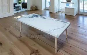 Photo - Center/Sofa/Coffee