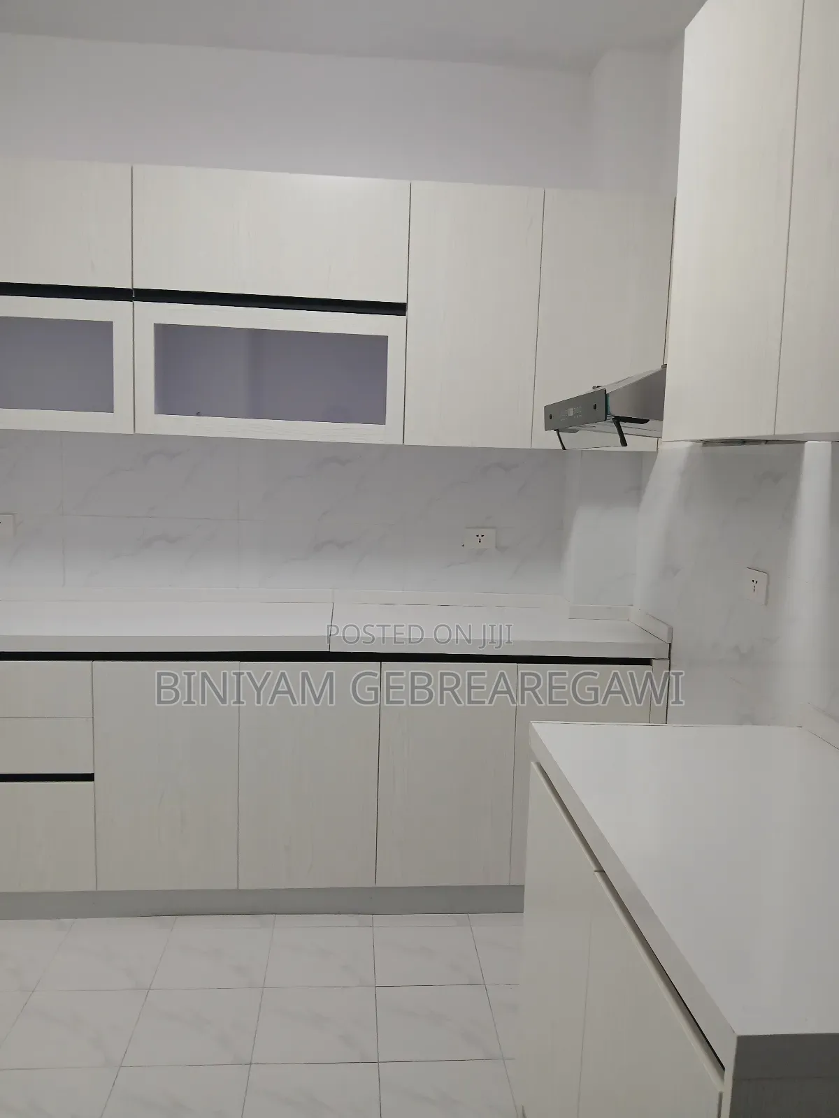 4bdrm Apartment in Apartment, Yeka for rent