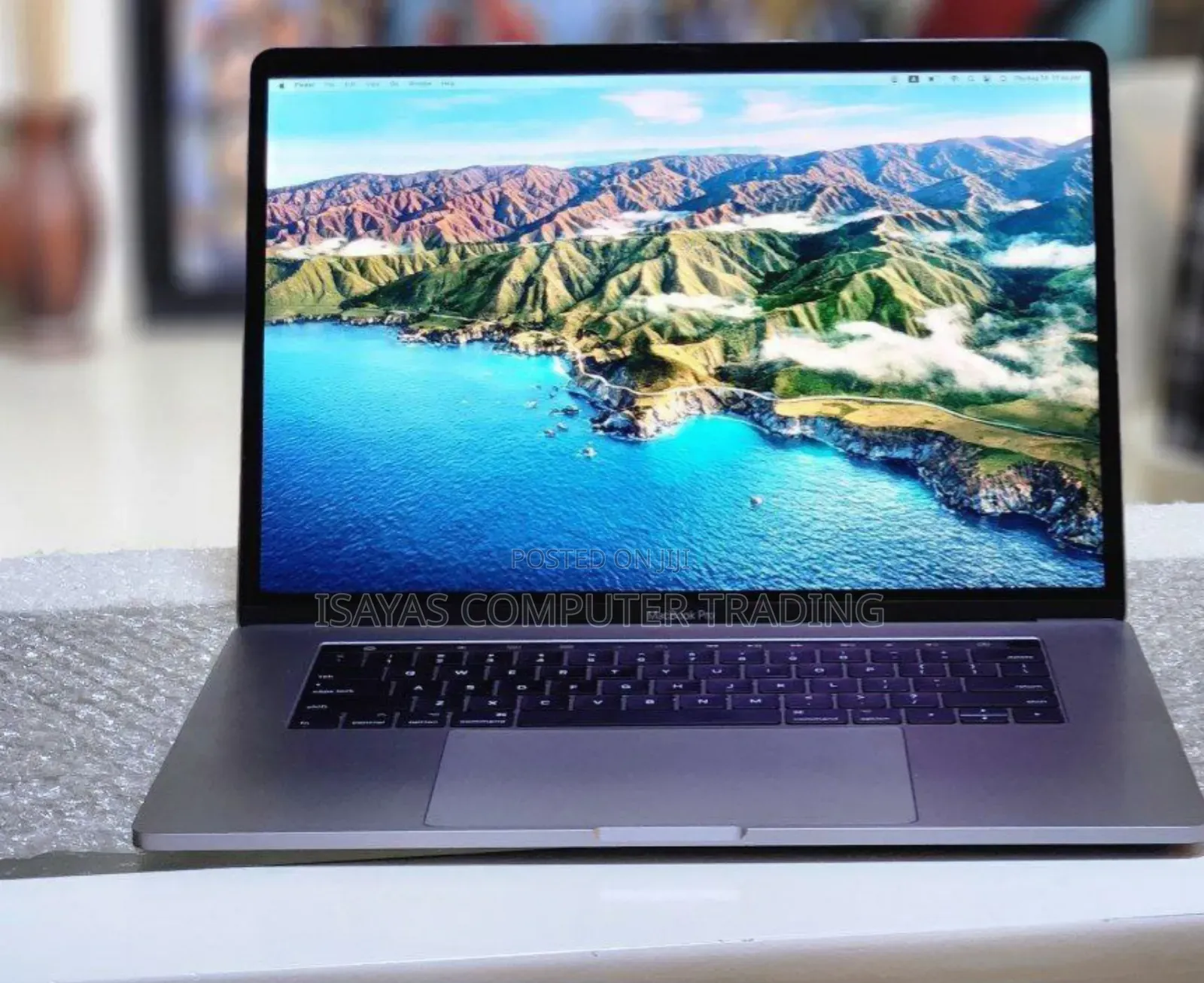 New Laptop Apple MacBook Pro 2017 16GB Intel Core I7 SSD 512GB