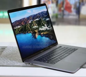 New Laptop Apple MacBook Pro 2017 16GB Intel Core I7 SSD 512GB