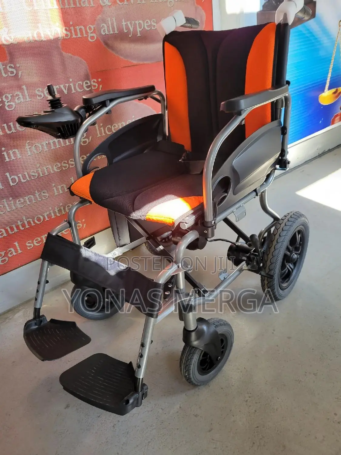 Electrical Wheelchair耹凶battery Life 20 Km, Maximum Speed 6km / H