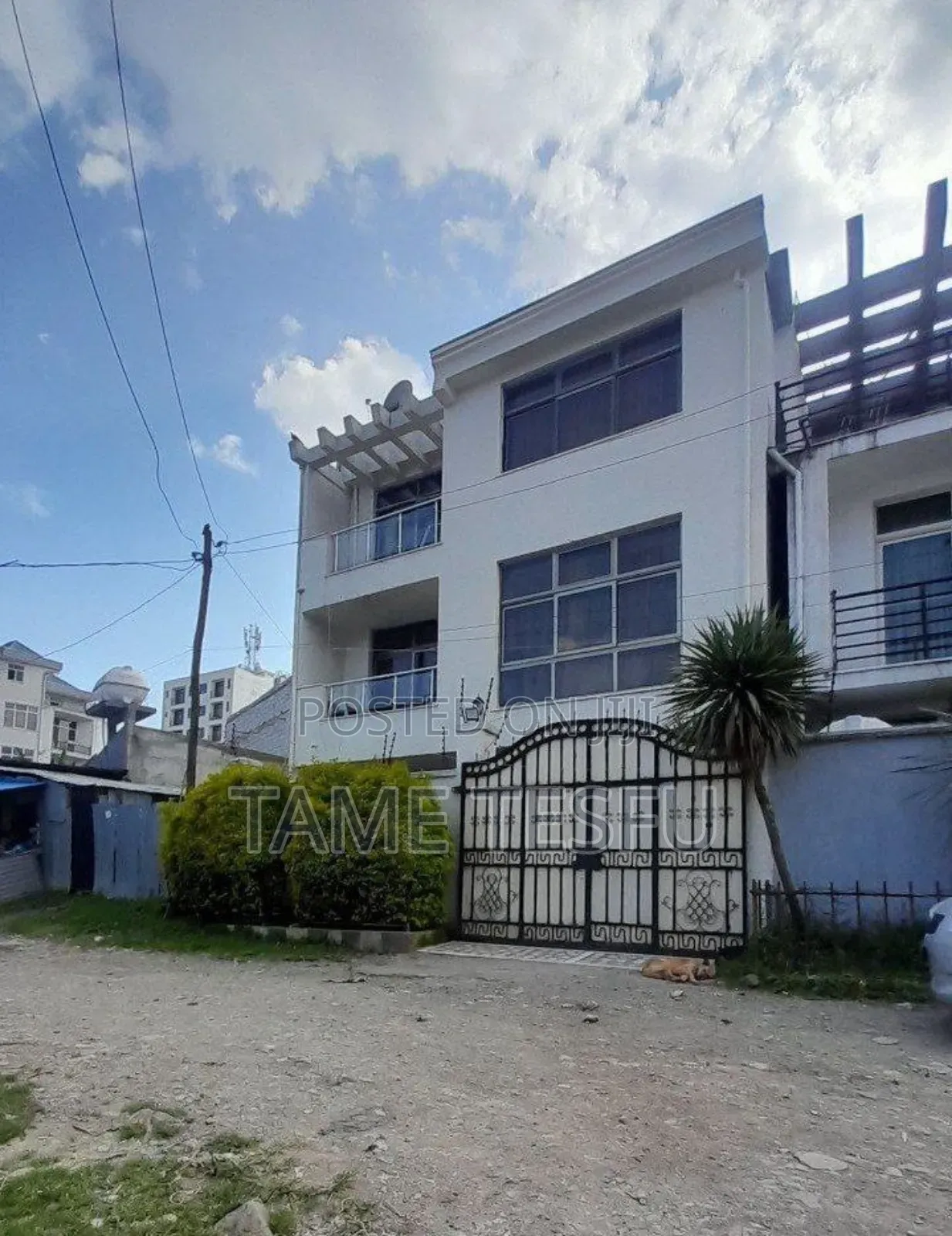 Furnished 7bdrm House in ሀያት, Bole for sale