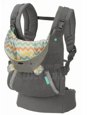 Photo - Infantino Baby Carrier (ባለ ኮፍያ)
ወደ ፊትም ወደኋላም ለማዘል የሚሆን