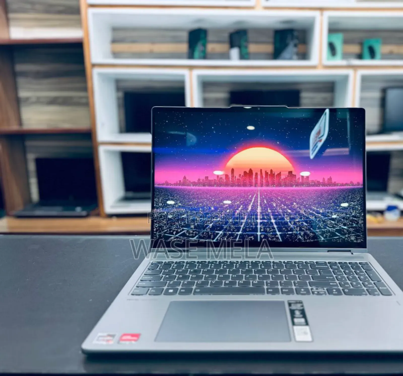 New Laptop Lenovo Yoga 7i 8GB AMD Ryzen 5 SSD 512GB