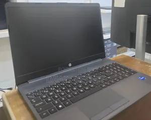 New Laptop HP Stream Notebook 8GB Intel Core I5 SSD 1T