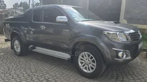 Toyota Hilux 2015 Black