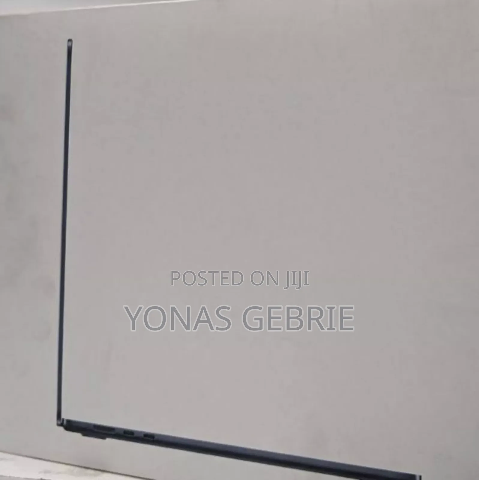 New Laptop Apple MacBook Air 2022 M2 16GB Apple M2 SSD 256GB