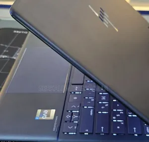 New Laptop HP Spectra 13 16GB Intel Core I7 SSD 1T