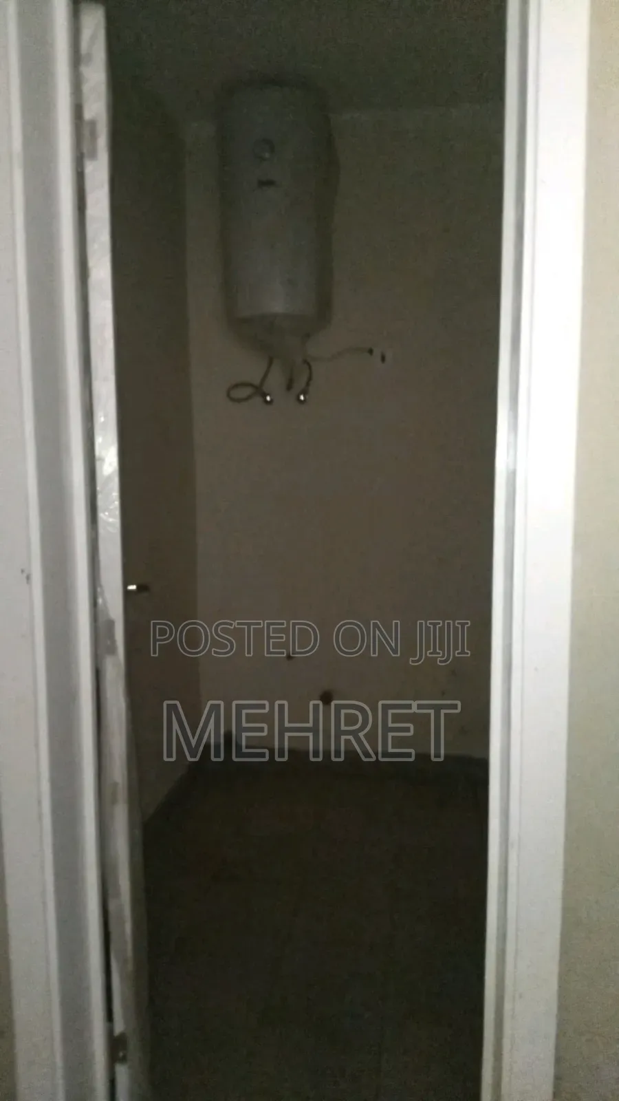 1bdrm Apartment in ጃምቦ, Bole for sale