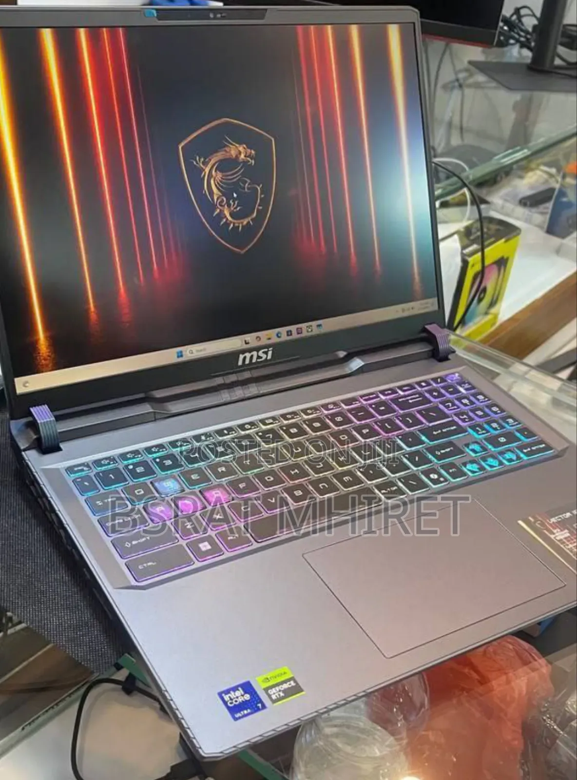 New Laptop MSI Vector 16 HX AI A2XWIG 16GB Intel Core Ultra 7 SSD 1T