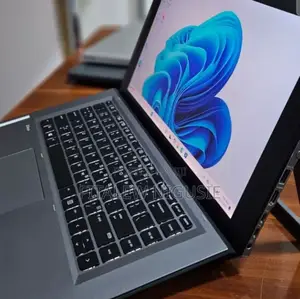 New Laptop HP ZBook Studio 32GB Intel Core I7 SSD 512GB