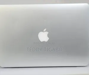 Photo - New Laptop Apple MacBook Pro 2015 8GB Intel Core I5 SSD 256GB