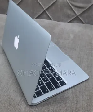 New Laptop Apple MacBook 2015 4GB Intel Core I5 SSD 128GB