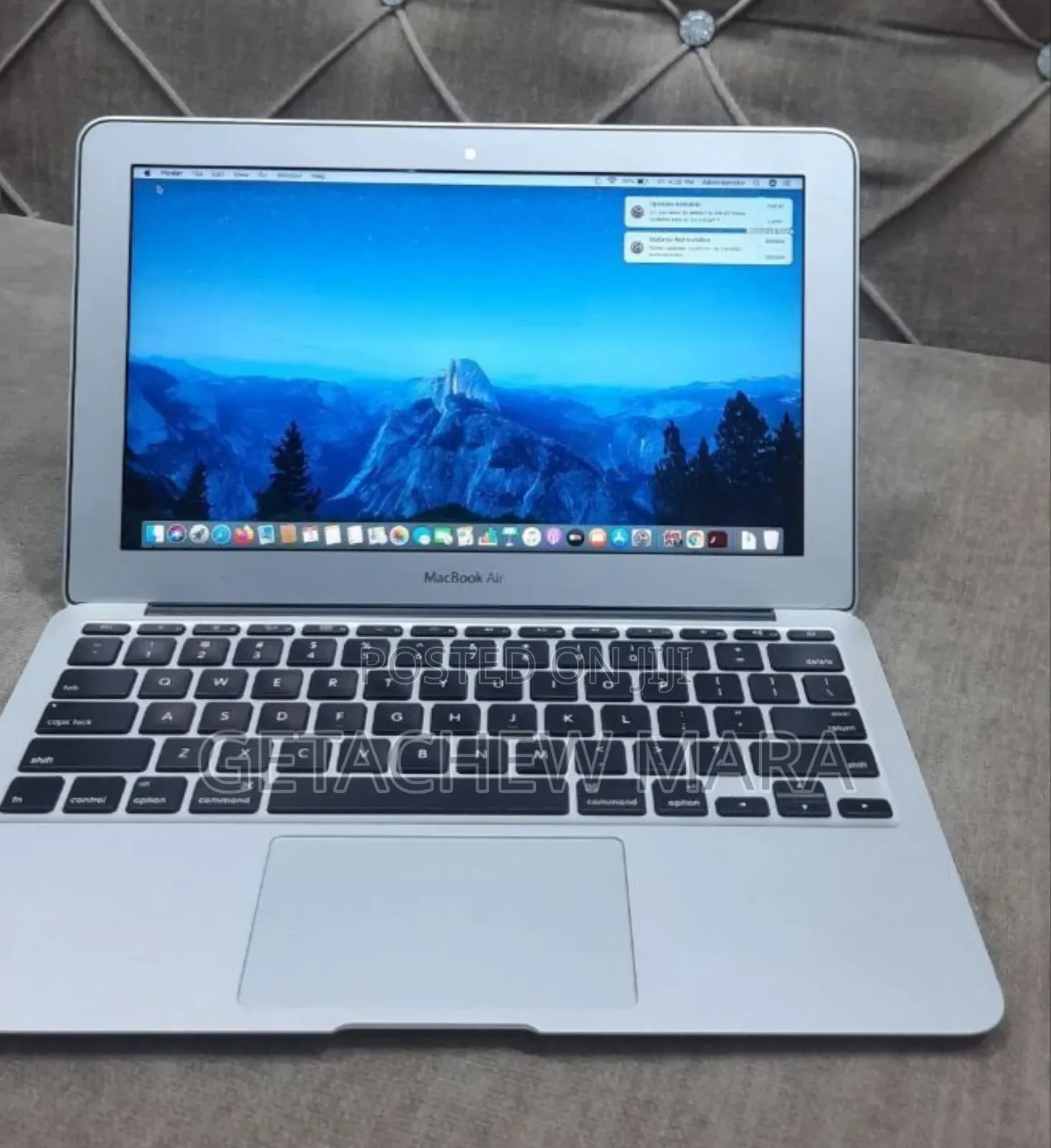 New Laptop Apple MacBook 2015 4GB Intel Core I5 SSD 128GB