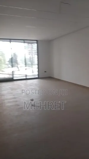 2bdrm Apartment in ጃምቦ, Kirkos for sale