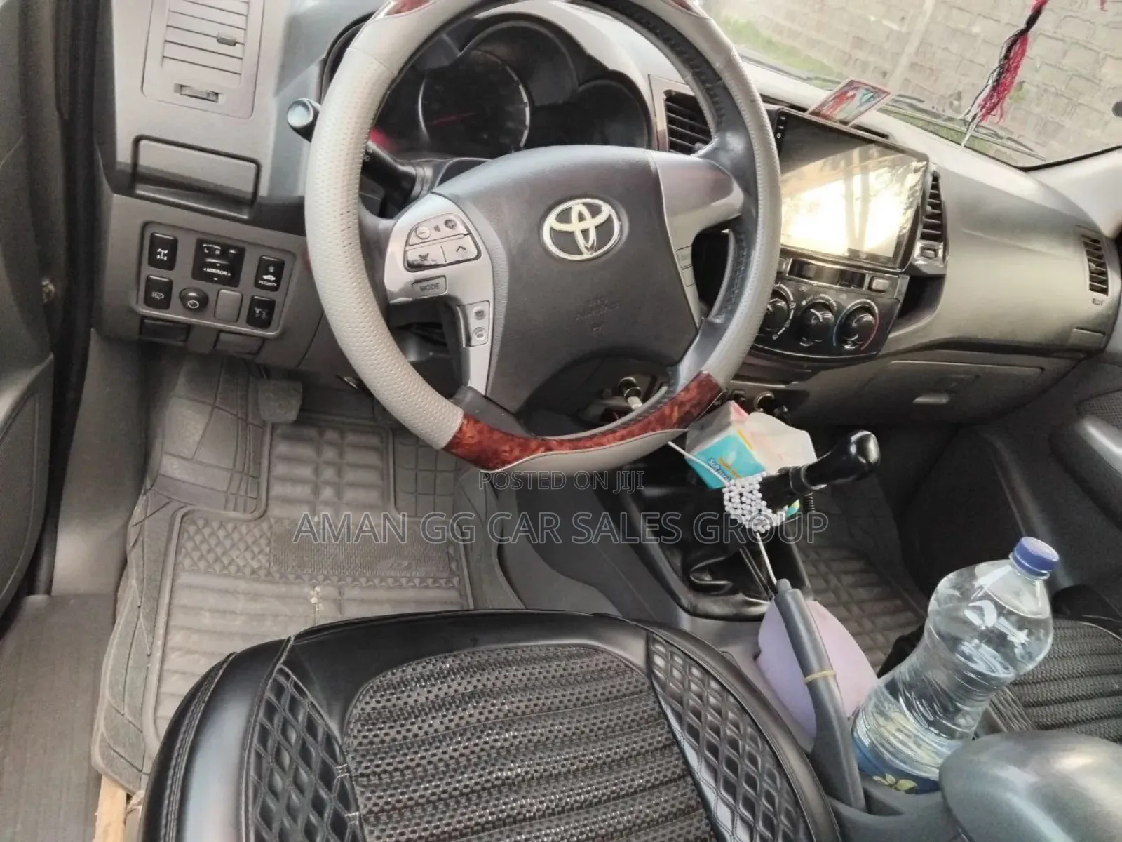 Toyota Hilux 2013 Black