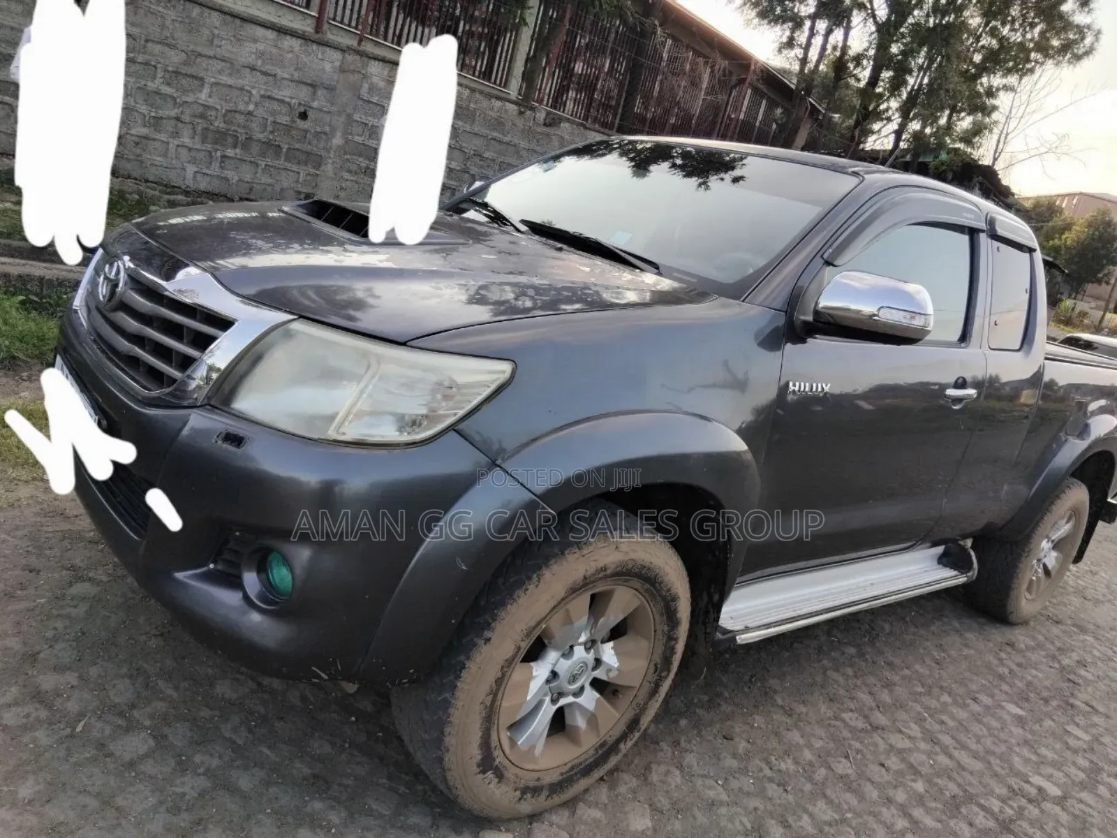 Toyota Hilux 2013 Black